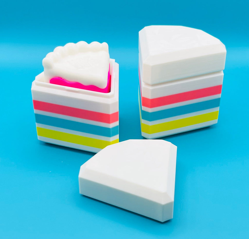 NeeDoh Peace O'Cake Case
